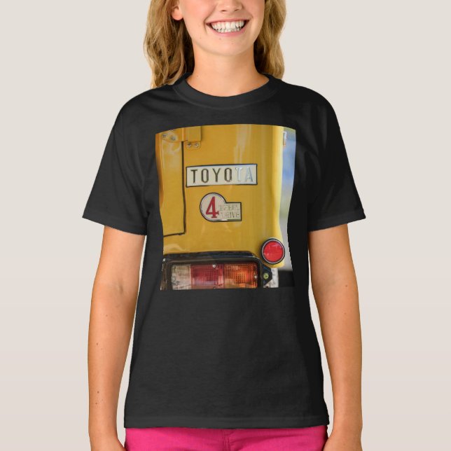 1978 Toyota Land Cruiser FJ40 Taillight Emblem -11 T-Shirt (Front)