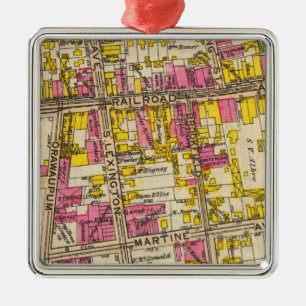 1 White Plains Metal Tree Decoration