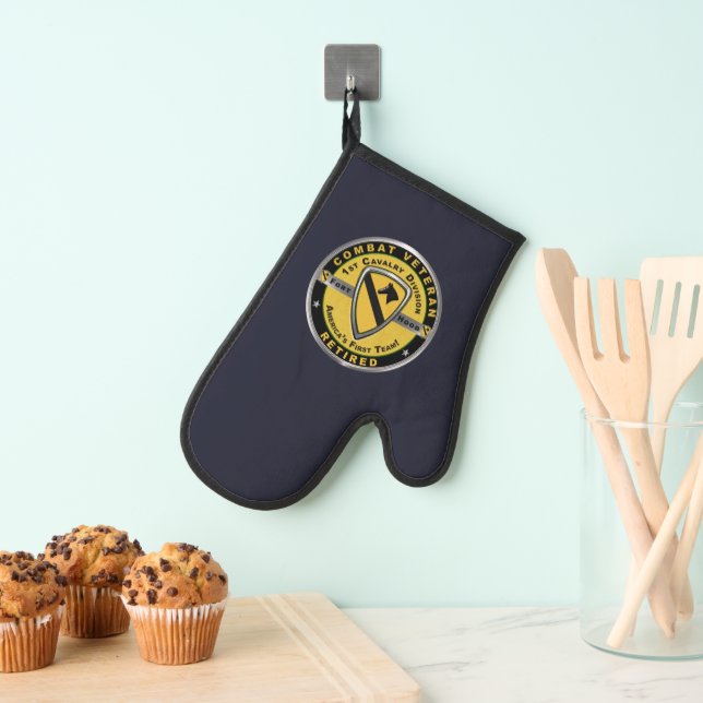 1st Cavalry Division  1st CAV Retired Oven Mitt (Insitu(Hanging))