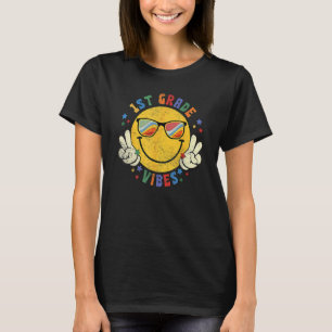 1st Grade Vibes Happy Face Smile Gift Back To Scho T-Shirt