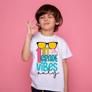 1st Grade Vibes Only Back to School T-Shirt