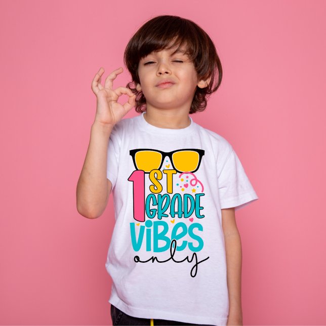 1st Grade Vibes Only Back to School T-Shirt (Creator Uploaded)
