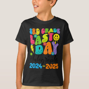 2025 Last Day Of School Autograph 3rd Grade Gradua T-Shirt