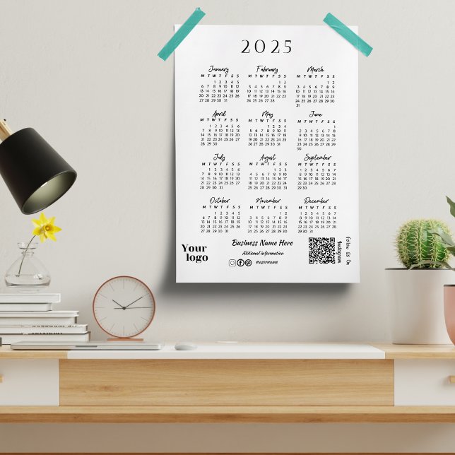 2025 Year Calendar Script Typography White (2025 Year Calendar Script Typography White)