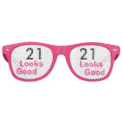 21 Looks Good © Pink Funny 21st Birthday Gag Gift
