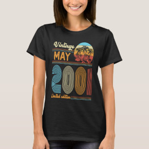 22 Years Old Birthday Vintage May 2001 Women Men T-Shirt