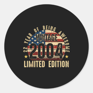 22nd Birthday Gift Vintage Born 2004 Turning 22 Ye Classic Round Sticker