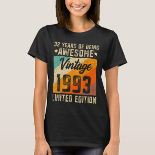 32nd Birthday Men 32 Years Old Women 1993 Limited T-Shirt