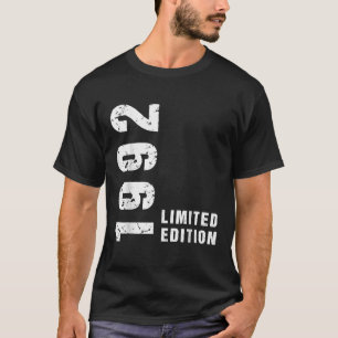 34th Birthday Gifts Men Women 34 Years Old Vintage T-Shirt