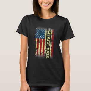 40 Year Old  Vintage 1982 American Flag 40th Birth T-Shirt