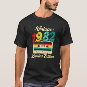 40 Years Old Vintage 1982 Cassette Tape 40Th Birth T-Shirt