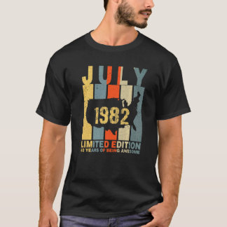 40th Birthday July 1982 40 Years Of Being Awesome T-Shirt