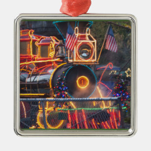 416110sq.jpg metal tree decoration