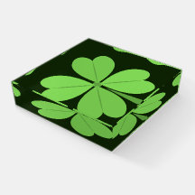 4-Leaf Clovers Emoji
