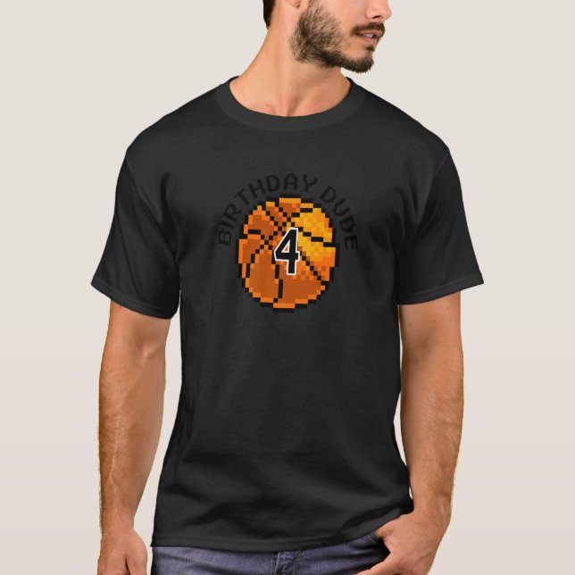 4 Year Old 4th Birthday Dude 8 Bit Pixel Basketbal T-Shirt (Front)