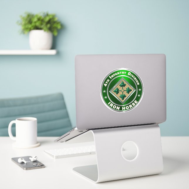 4th Infantry Division (Laptop On Desk)