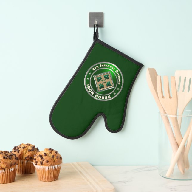 4th Infantry Division  Oven Mitt (Insitu(Hanging))