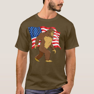 4th Of July Bigfoot With American Flag Gear T-Shirt