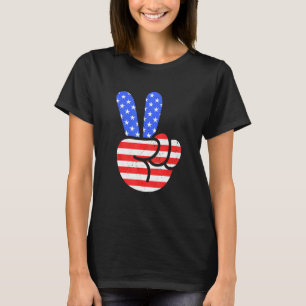 4th Of July Peace Hand Vintage American Flag Patri T-Shirt