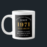 50th Birthday 1971 Black Gold For Her Personalised Large Coffee Mug<br><div class="desc">A personalised classic design for that birthday celebration for a special woman born in 1971. Add the name to this vintage retro style , white and gold design for a custom birthday gift. Easily edit the name and year with the template provided. A wonderful custom birthday gift. More gifts and...</div>