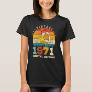 54 Year Old Bday 1971 Vintage 54th Birthday Women T-Shirt