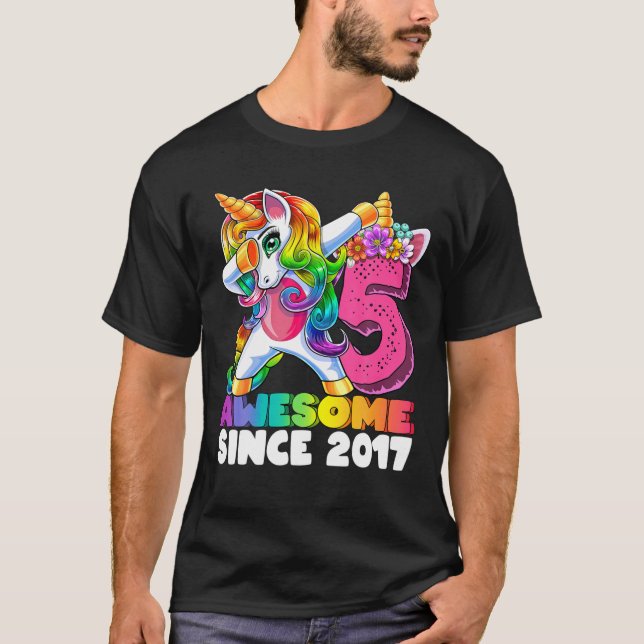 5 Awesome Since 2017 Dabbing Unicorn 5Th Birthday T-Shirt (Front)