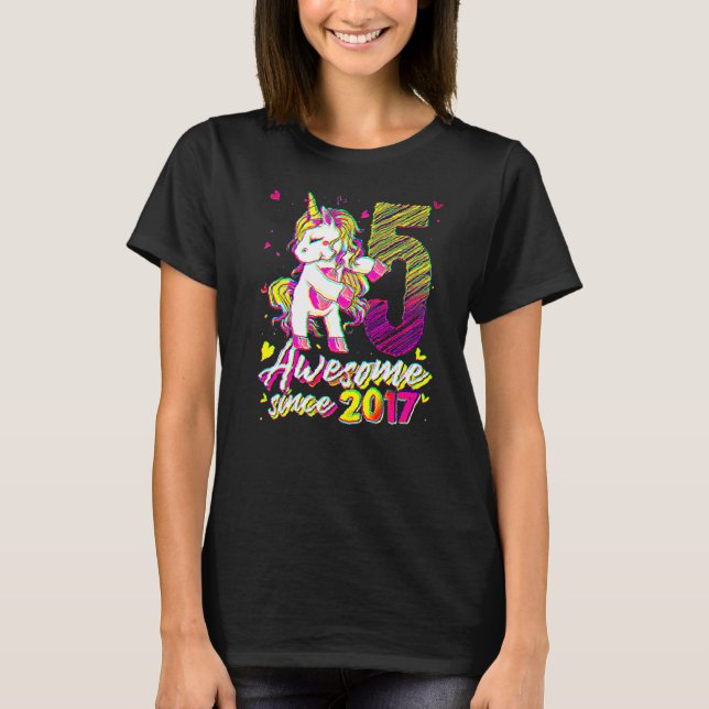 5 Years Old  Unicorn Flossing 5th Birthday Girl Un T-Shirt (Front)