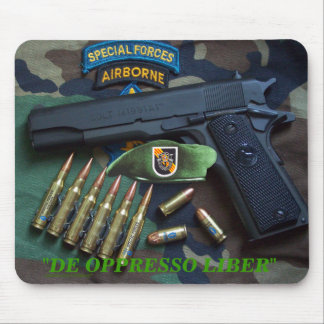 5th special forces fort campbell veteran  Mousepad