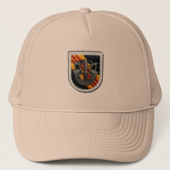 5th special forces group crest flash vietnam vets  trucker hat (Front)
