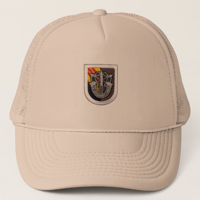 5th special forces group crest flash vietnam vets trucker hat (Front)