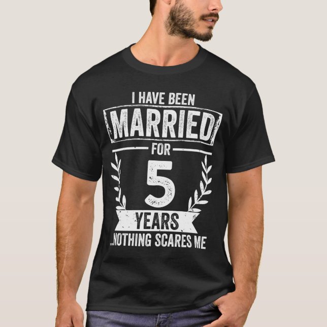 5th Wedding Anniversary 5 Year Marriage Day Gift   T-Shirt (Front)