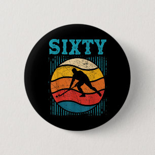 60th Birthday Retro Field Hockey 60 Years Old Man 6 Cm Round Badge