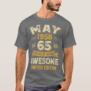 65 Years Awesome Vintage May 1958 65th Birthday T-Shirt