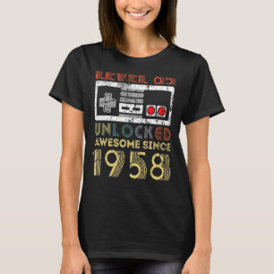 65th Birthday Shirt Women Men Born In 1958 Level 6