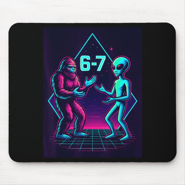 67 Six Seven Meme Funny Bigfoot Alien Sasquatch Uf Mouse Pad (Front)