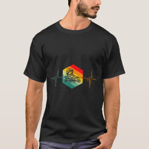 70's Cool Vintage Retro Roller Skates Skating Hear T-Shirt