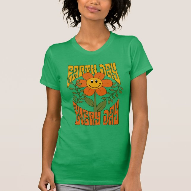 70's Retro Smiling Daisy Flower T-Shirt (Front)