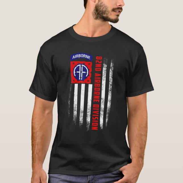 82Nd Airborne Division Veteran USA Flag Veterans D T-Shirt (Front)