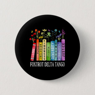 8647 Foxtrots Tangos Deltas Book Flower Resist Boo 6 Cm Round Badge