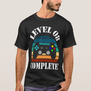 8 birthday 8 years Gamer Level 8 Complete T-Shirt