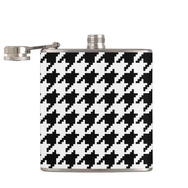 8 Bit Pixel Houndstooth Check Pattern Hip Flask (Opened)