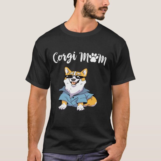 8 Corgi Mum T-Shirt (Front)