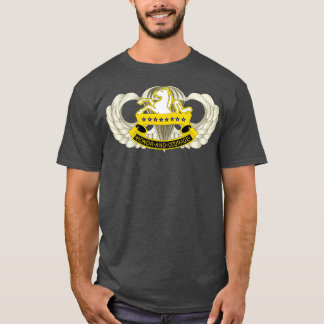 8th Cavalry DUI w Basic Badge wo Txt T-Shirt