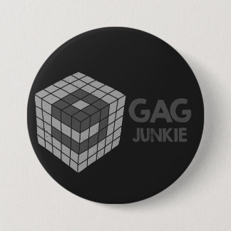 9gag junkie logo in cube 7.5 cm round badge