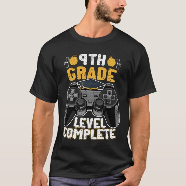 9th Grade Level Complete Gamer  T-Shirt (Front)