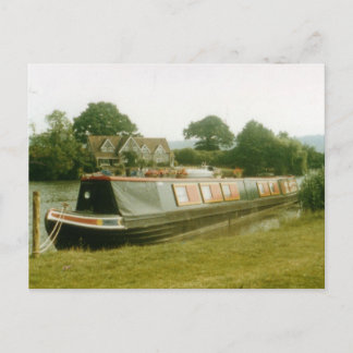 A BARGE ON THE RIVER THAMES AT HENLEY POSTCARD