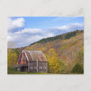 A barn in Vermont's Green Mountains. Hancock, 3 Postcard
