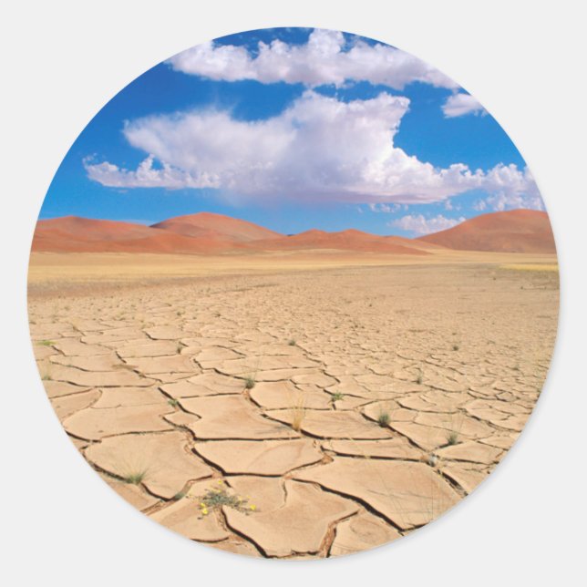 A cracked desert plain classic round sticker (Front)