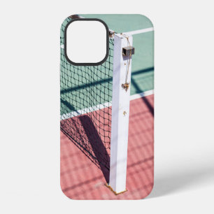 A FOCUSED SHOT OF A POST ON ONE SIDE OF A TENNIS N iPhone 12 CASE