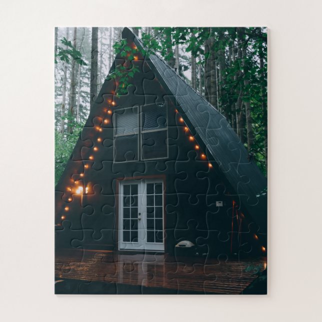 A FRAME CABIN CHRISTMAS JIGSAW PUZZLE (Vertical)